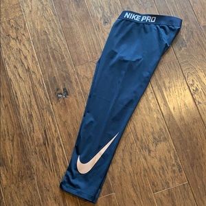 Nike Pro obsidian workout leggings